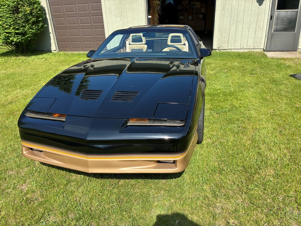 1985 Pontiac Firebird Trans Am 3rd Gen - Image 2 of 31