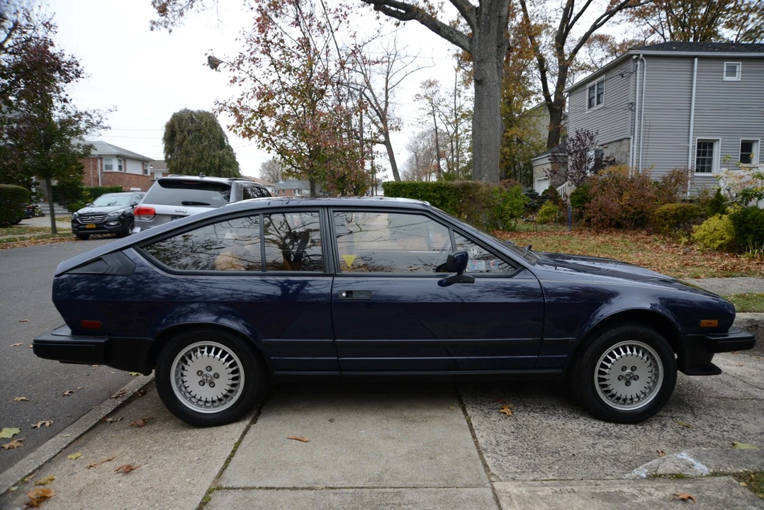 1986 Alfa Romeo Alfetta GT - Image 13 of 31