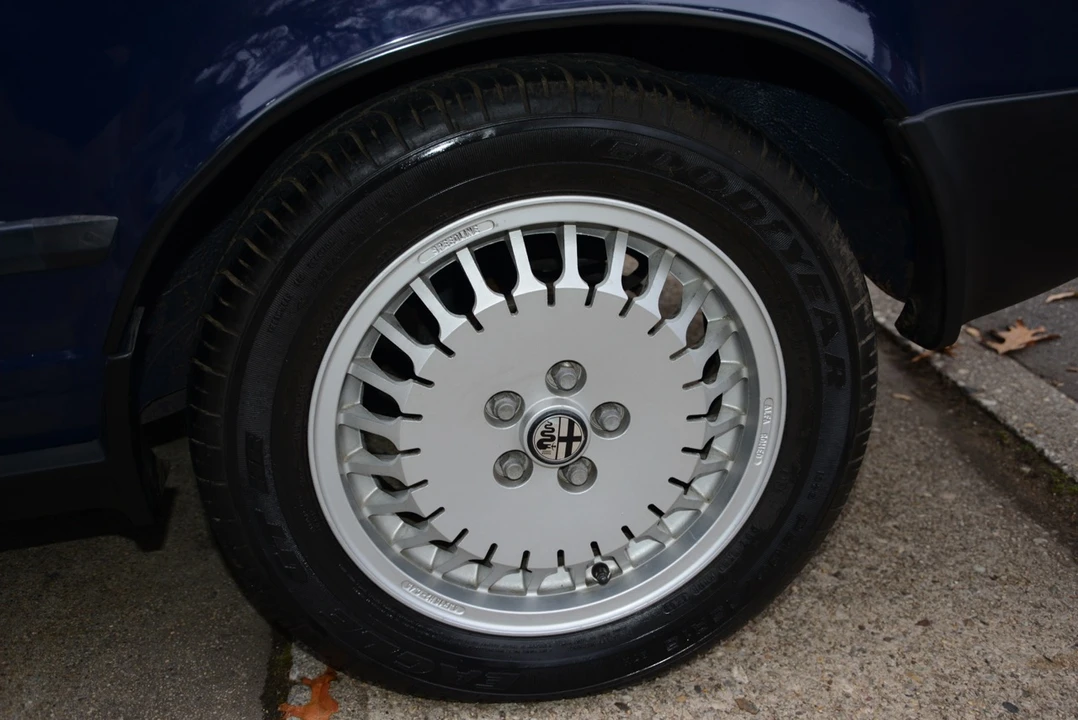 1986 Alfa Romeo Alfetta GT - Image 30 of 31