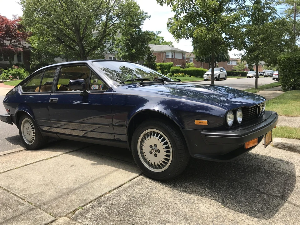1986 Alfa Romeo Alfetta GT - Image 11 of 31