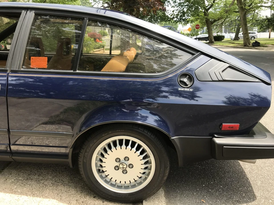 1986 Alfa Romeo Alfetta GT - Image 24 of 31