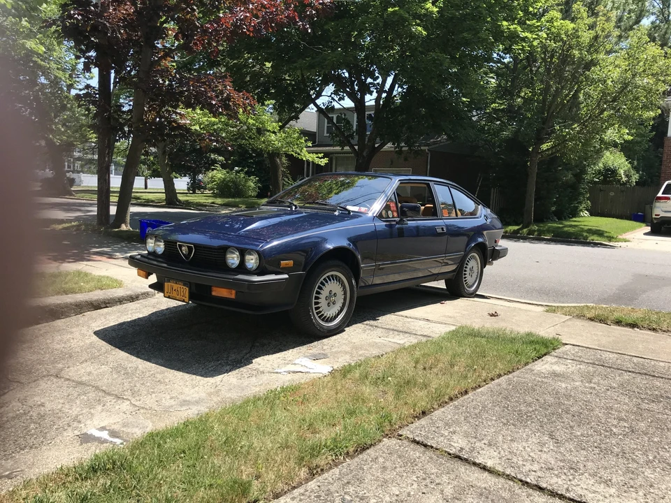 1986 Alfa Romeo Alfetta GT - Image 2 of 31