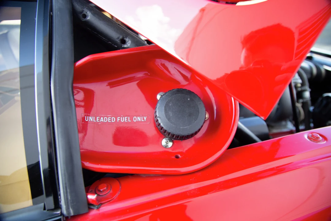 1987 Ferrari Testarossa - Image 25 of 31