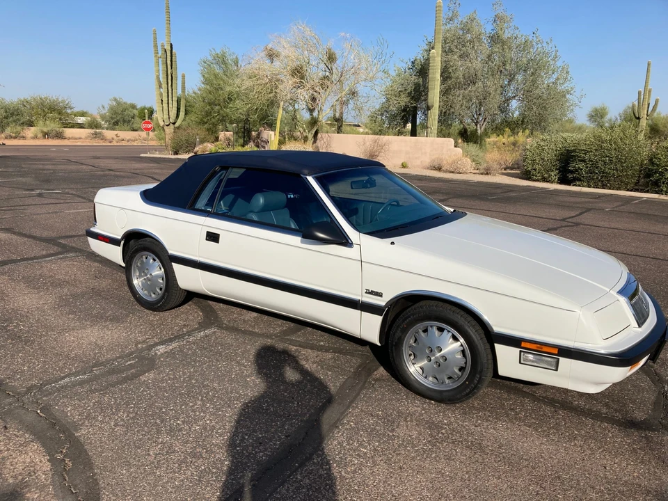 1988 Chrysler LeBaron - Image 9 of 31
