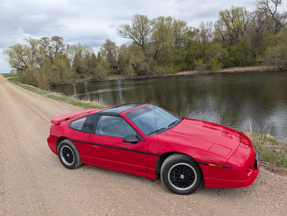 1988 Pontiac Fiero GT - Image 13 of 31