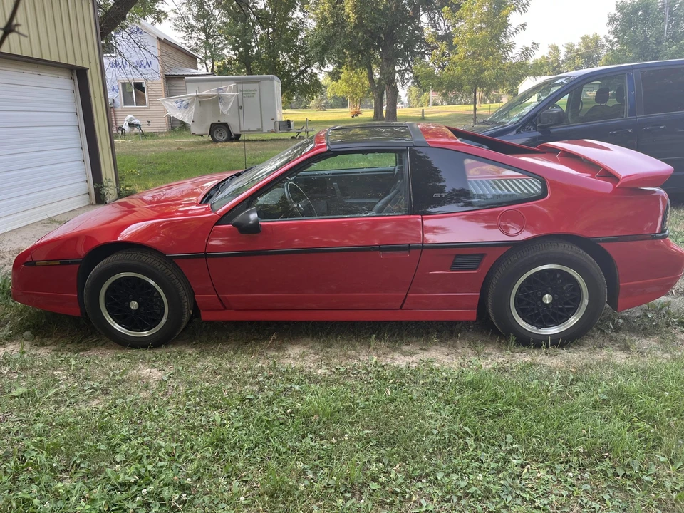 1988 Pontiac Fiero GT - Image 5 of 31