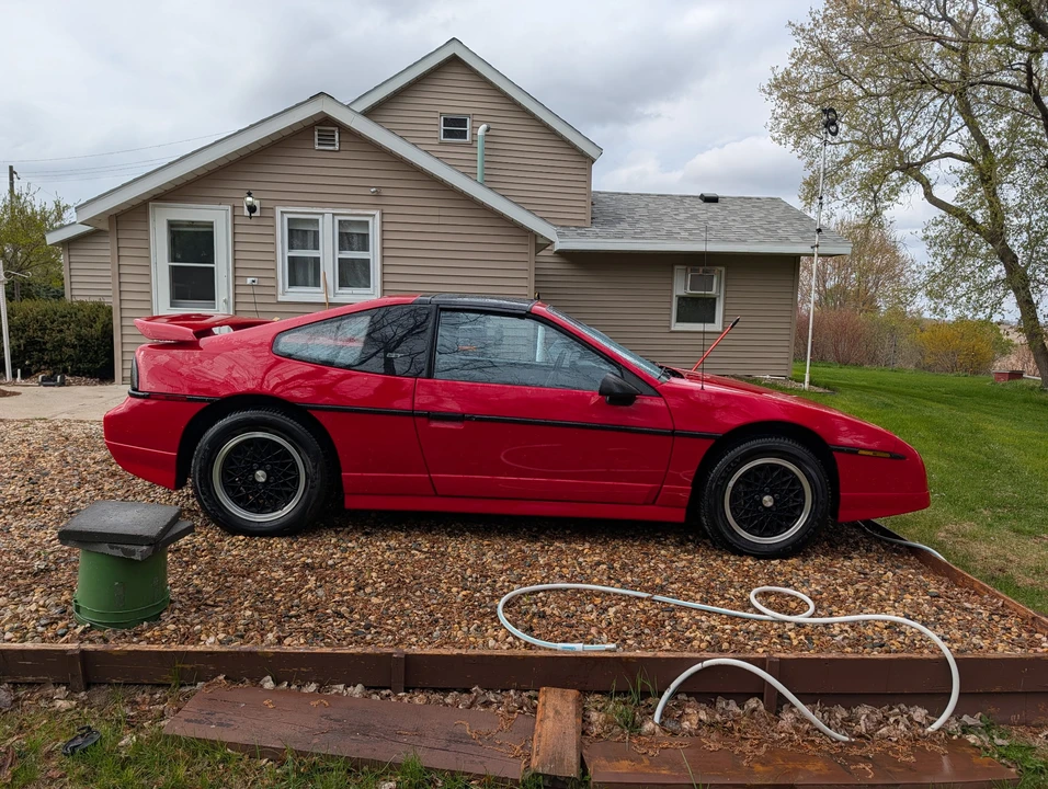 1988 Pontiac Fiero GT - Image 11 of 31