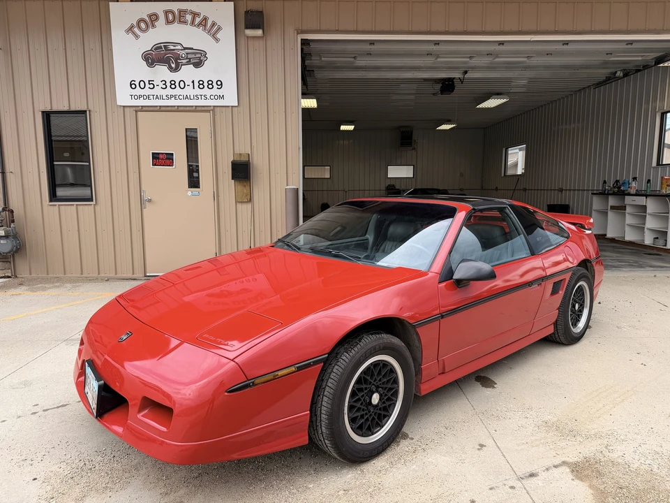 1988 Pontiac Fiero GT - Image 3 of 31