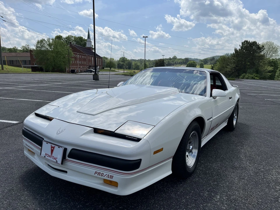 1988 Pontiac Firebird 3rd Gen - Image 3 of 31
