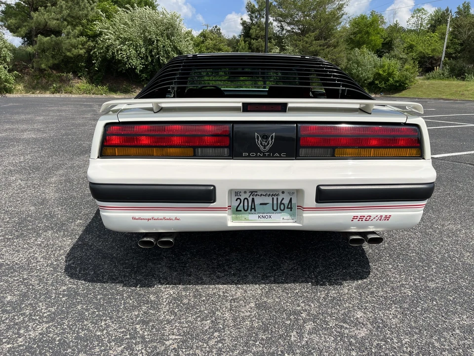 1988 Pontiac Firebird 3rd Gen - Image 9 of 31