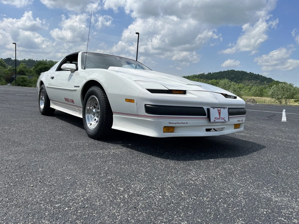 1988 Pontiac Firebird 3rd Gen - Image 6 of 31