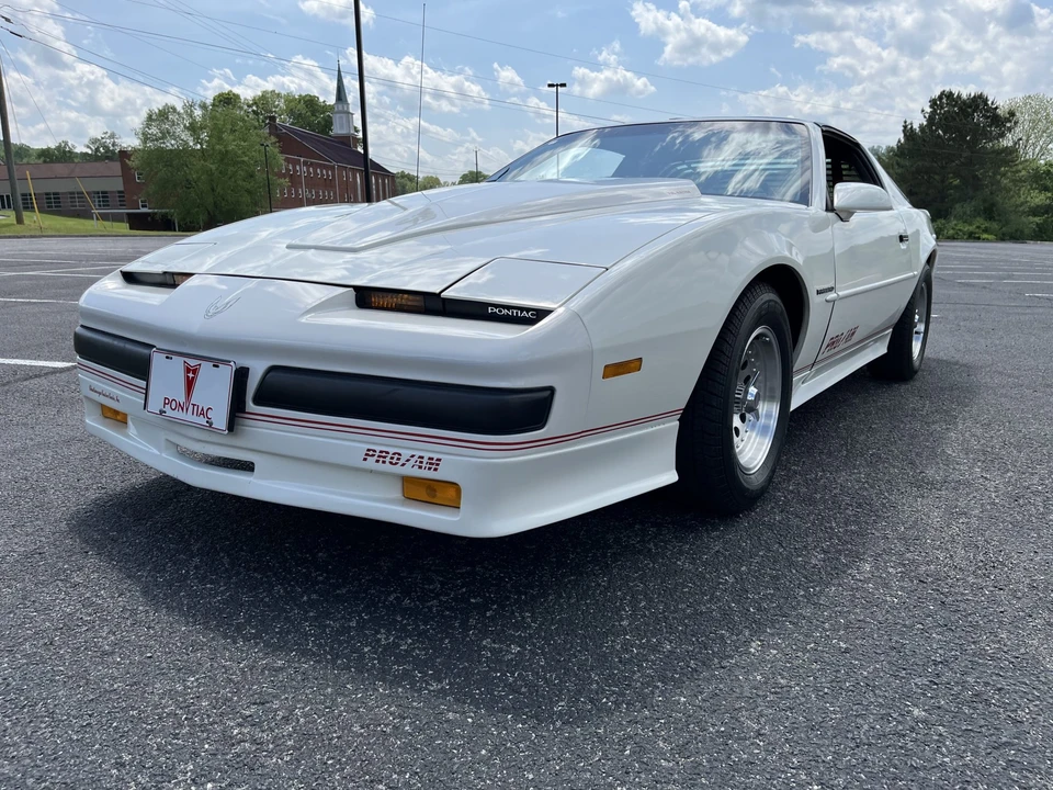 1988 Pontiac Firebird 3rd Gen - Image 2 of 31