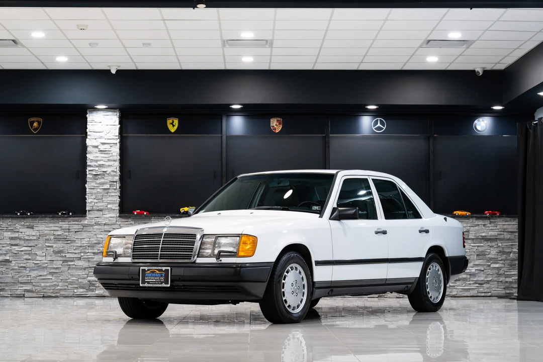 1989 Mercedes-Benz W124 E-Class - Image 2 of 31