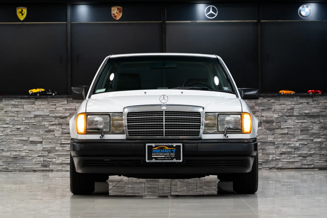 1989 Mercedes-Benz W124 E-Class - Image 13 of 31