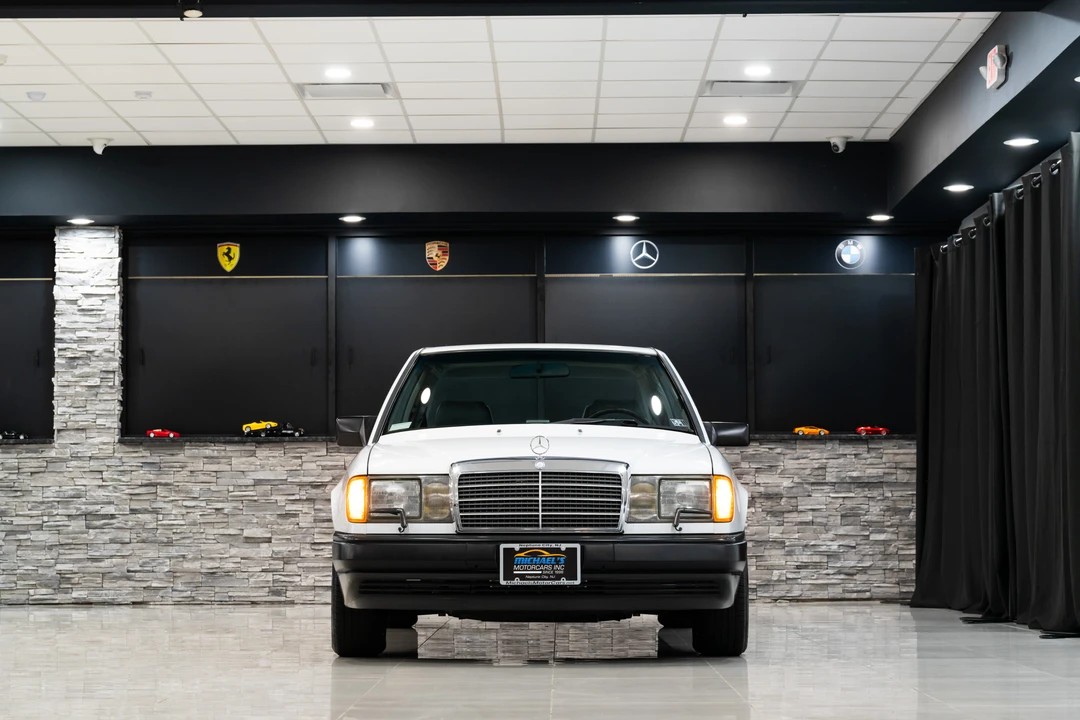 1989 Mercedes-Benz W124 E-Class - Image 12 of 31