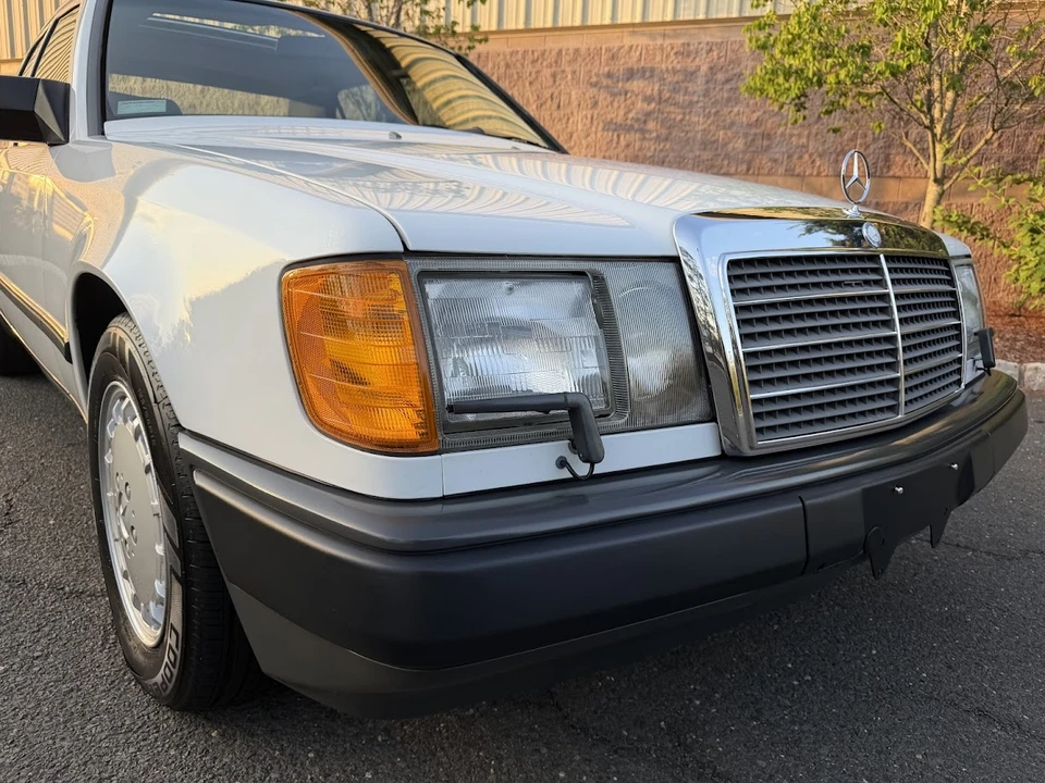 1989 Mercedes-Benz W124 E-Class - Image 22 of 31