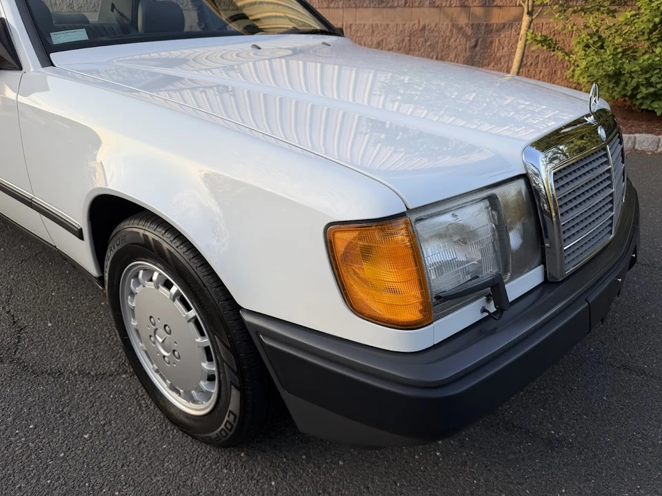 1989 Mercedes-Benz W124 E-Class - Image 25 of 31