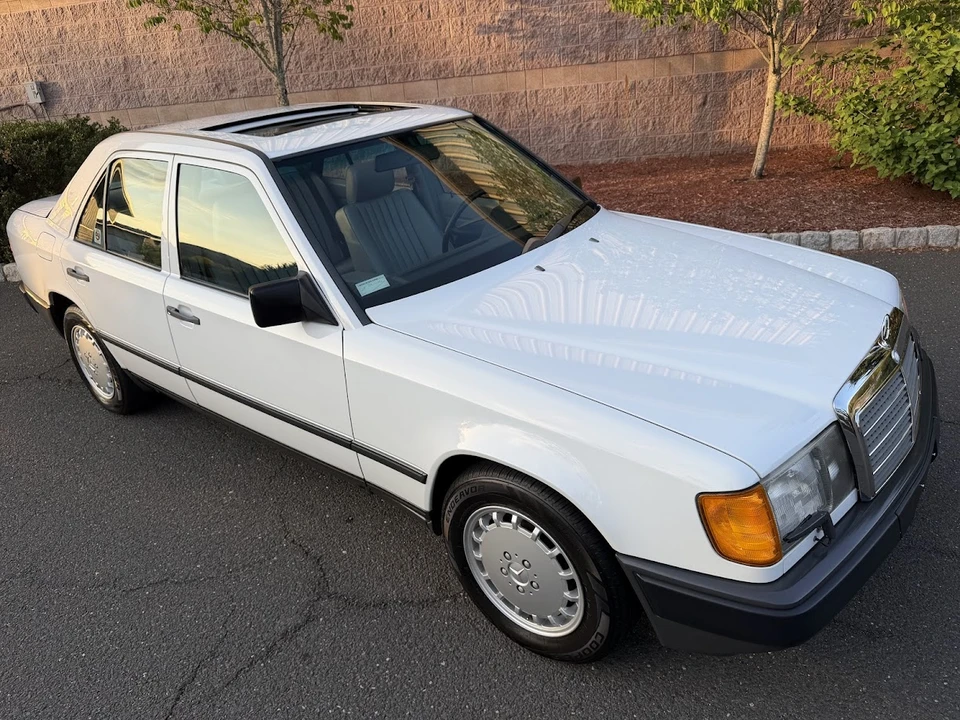 1989 Mercedes-Benz W124 E-Class - Image 19 of 31