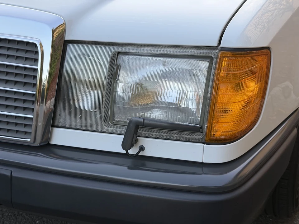 1989 Mercedes-Benz W124 E-Class - Image 30 of 31