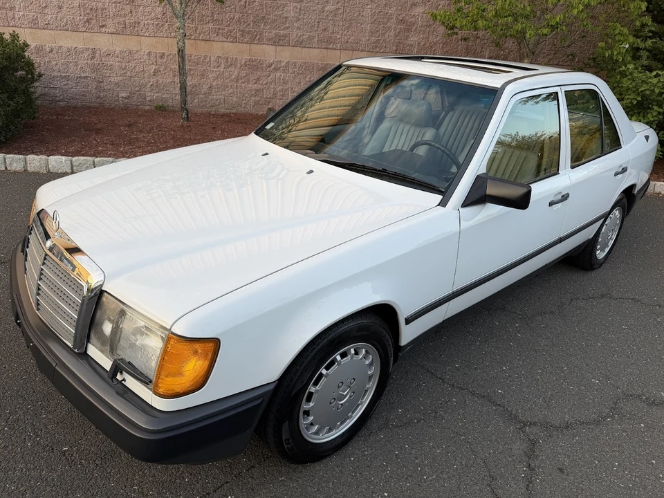 1989 Mercedes-Benz W124 E-Class - Image 17 of 31