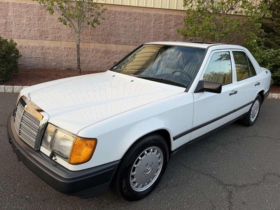 1989 Mercedes-Benz W124 E-Class - Image 18 of 31