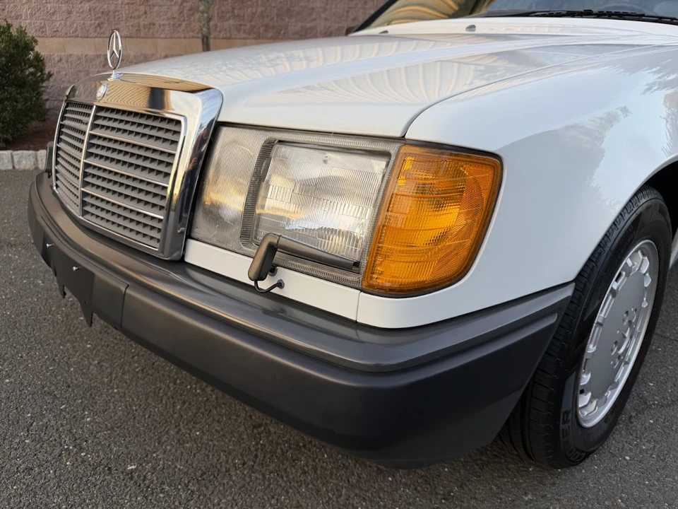 1989 Mercedes-Benz W124 E-Class - Image 23 of 31