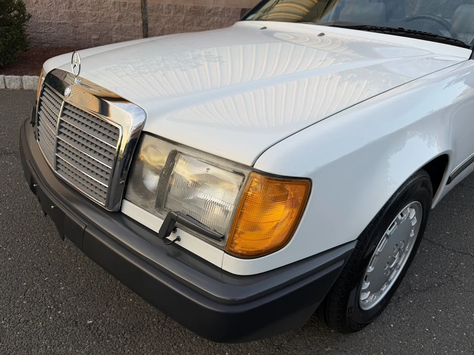 1989 Mercedes-Benz W124 E-Class - Image 24 of 31