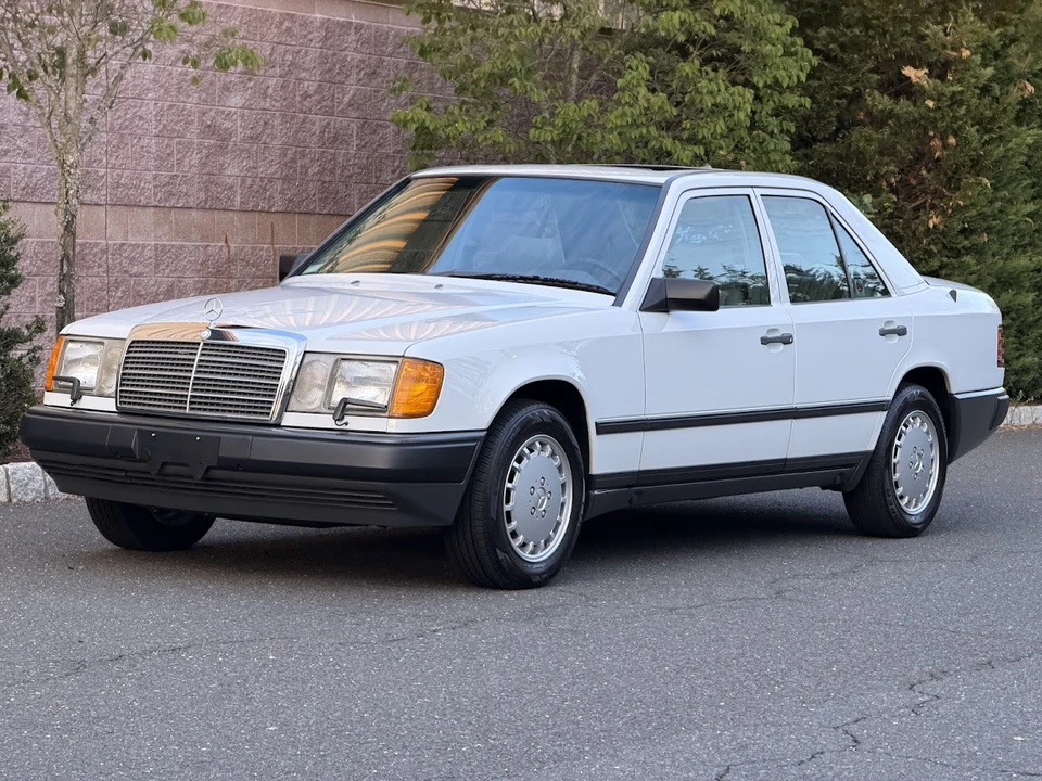1989 Mercedes-Benz W124 E-Class - Image 3 of 31