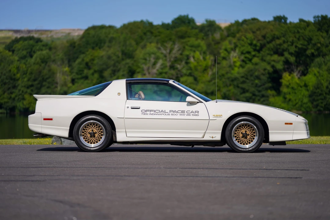 1989 Pontiac Firebird Trans Am 3rd Gen - Image 10 of 31