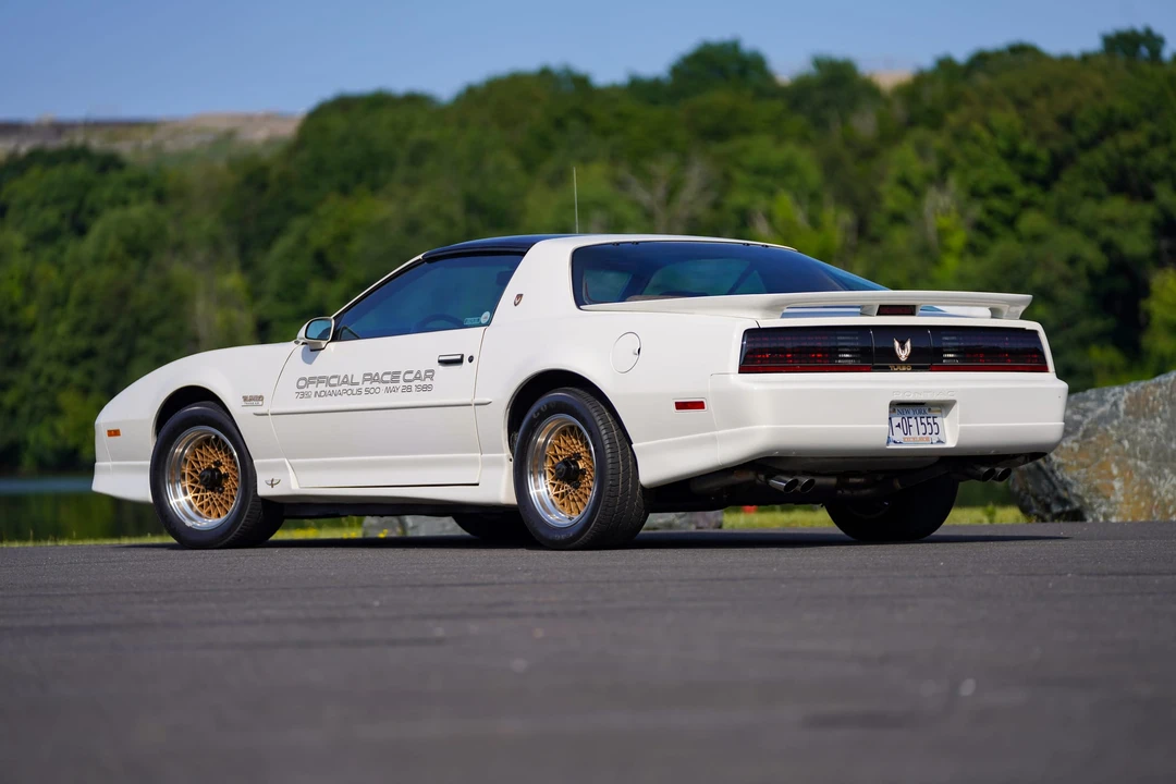 1989 Pontiac Firebird Trans Am 3rd Gen - Image 14 of 31
