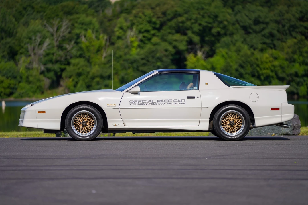 1989 Pontiac Firebird Trans Am 3rd Gen - Image 17 of 31