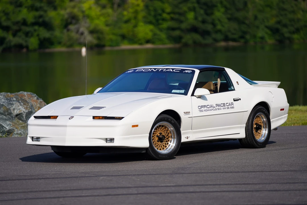 1989 Pontiac Firebird Trans Am 3rd Gen - Image 2 of 31