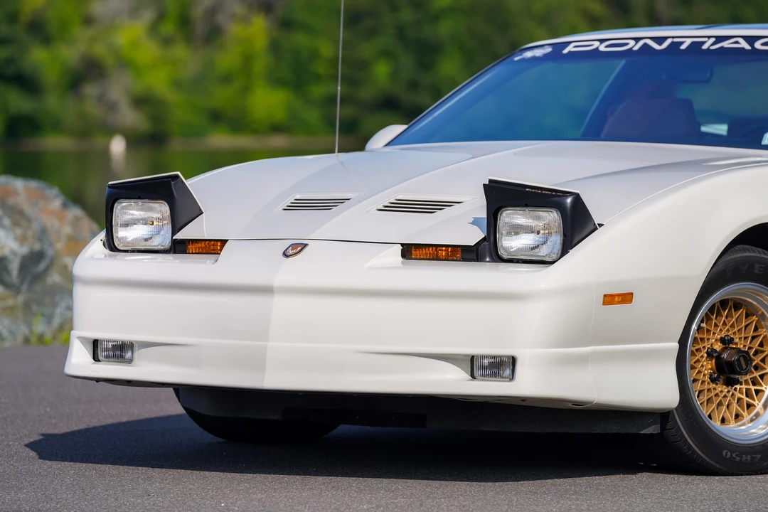 1989 Pontiac Firebird Trans Am 3rd Gen - Image 23 of 31