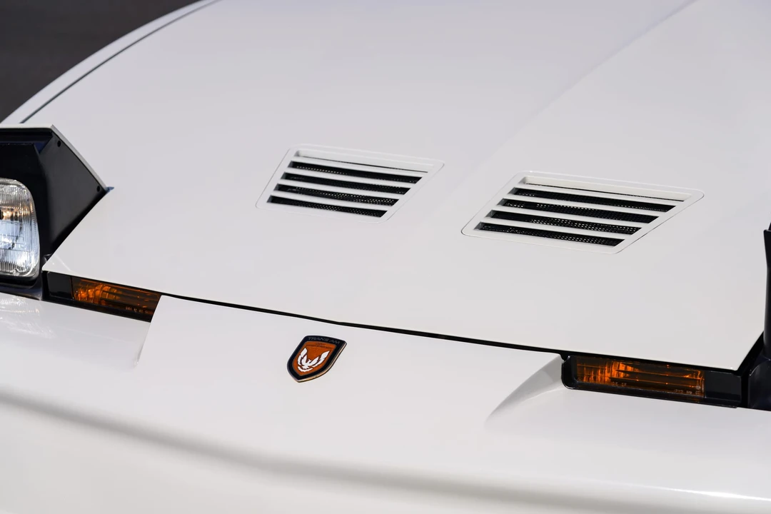 1989 Pontiac Firebird Trans Am 3rd Gen - Image 24 of 31