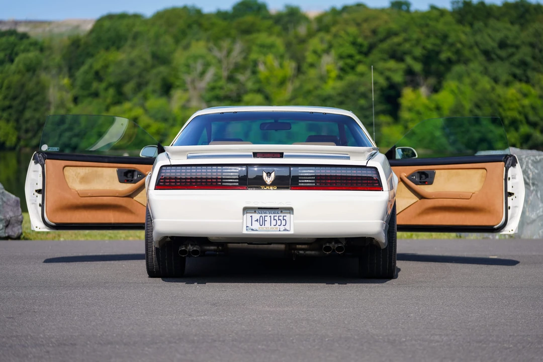 1989 Pontiac Firebird Trans Am 3rd Gen - Image 18 of 31