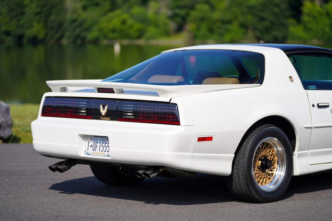 1989 Pontiac Firebird Trans Am 3rd Gen - Image 30 of 31