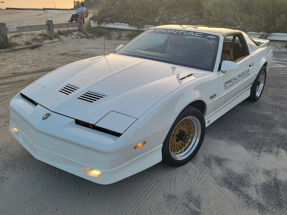 1989 Pontiac Firebird Trans Am 3rd Gen - Image 2 of 31