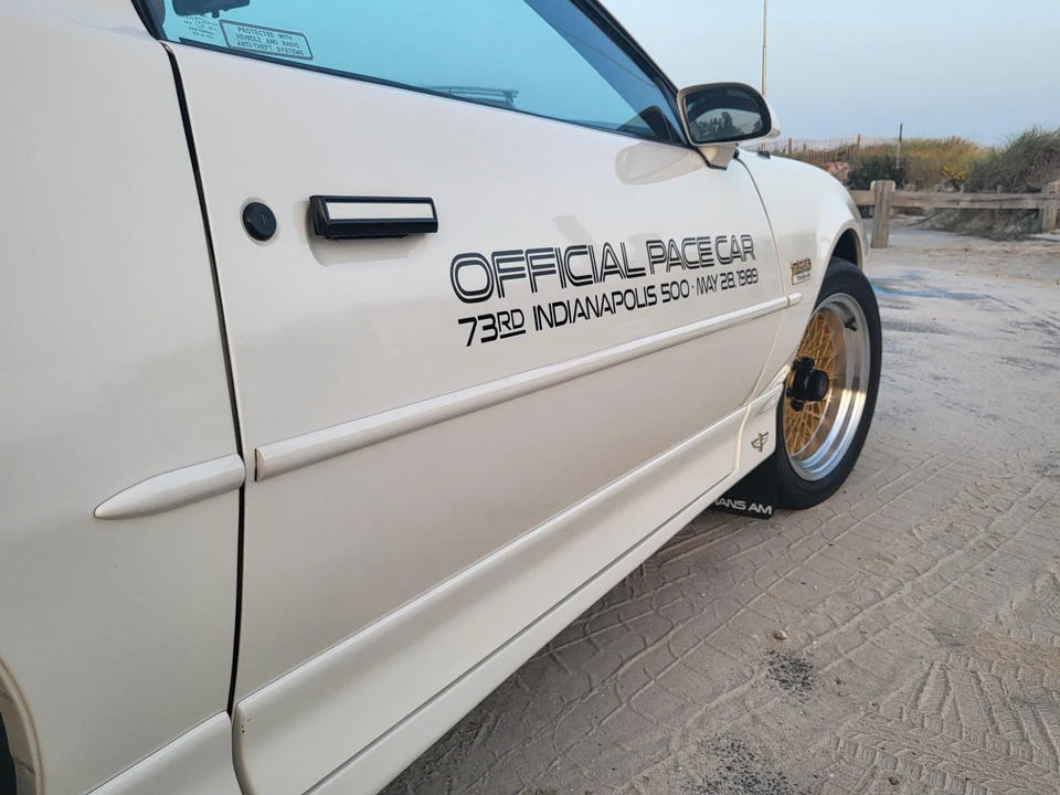 1989 Pontiac Firebird Trans Am 3rd Gen - Image 29 of 31
