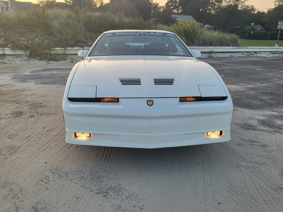 1989 Pontiac Firebird Trans Am 3rd Gen - Image 5 of 31