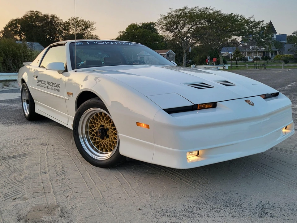 1989 Pontiac Firebird Trans Am 3rd Gen - Image 6 of 31