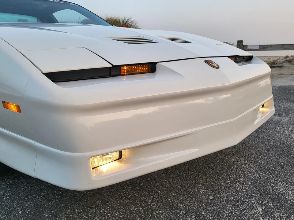 1989 Pontiac Firebird Trans Am 3rd Gen - Image 17 of 31