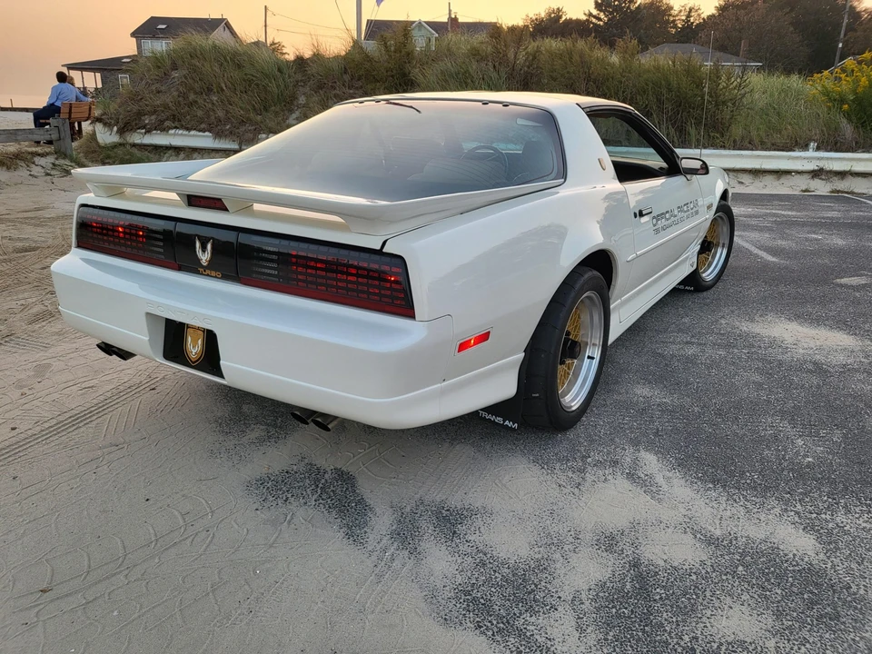 1989 Pontiac Firebird Trans Am 3rd Gen - Image 11 of 31