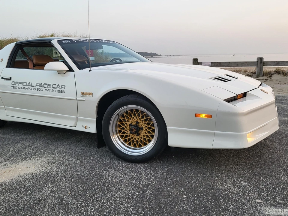 1989 Pontiac Firebird Trans Am 3rd Gen - Image 19 of 31