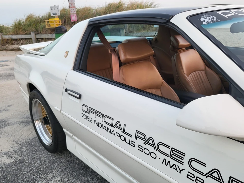 1989 Pontiac Firebird Trans Am 3rd Gen - Image 23 of 31