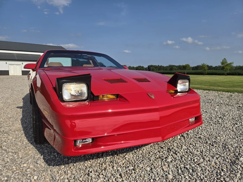 1989 Pontiac Firebird Trans Am 3rd Gen - Image 25 of 31