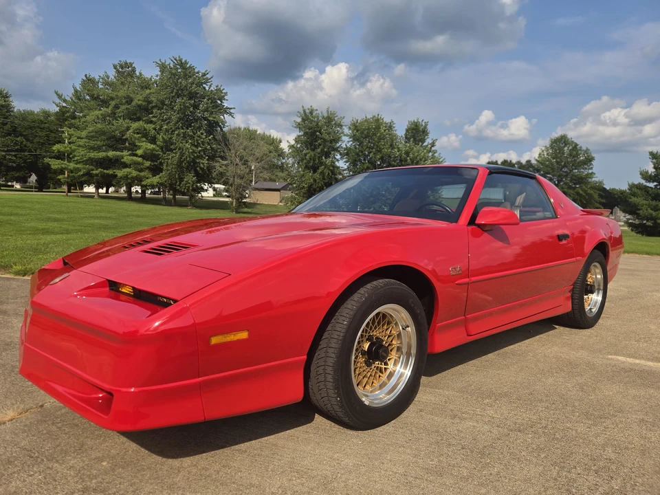 1989 Pontiac Firebird Trans Am 3rd Gen - Image 11 of 31