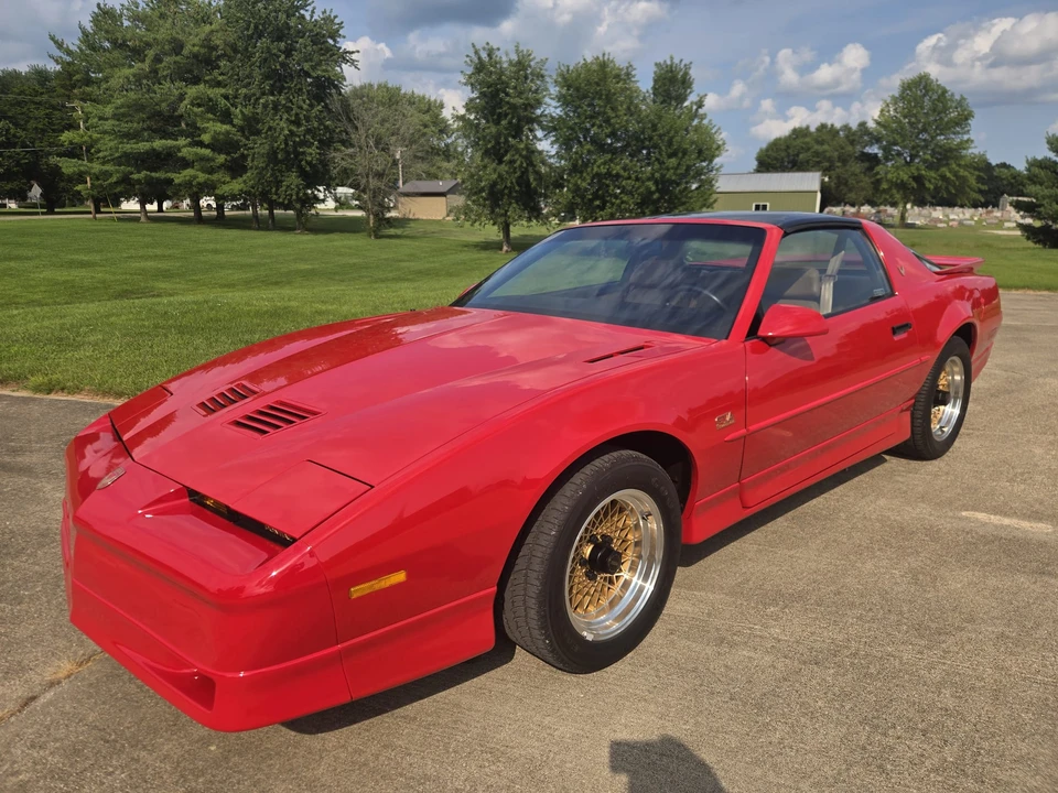1989 Pontiac Firebird Trans Am 3rd Gen - Image 3 of 31