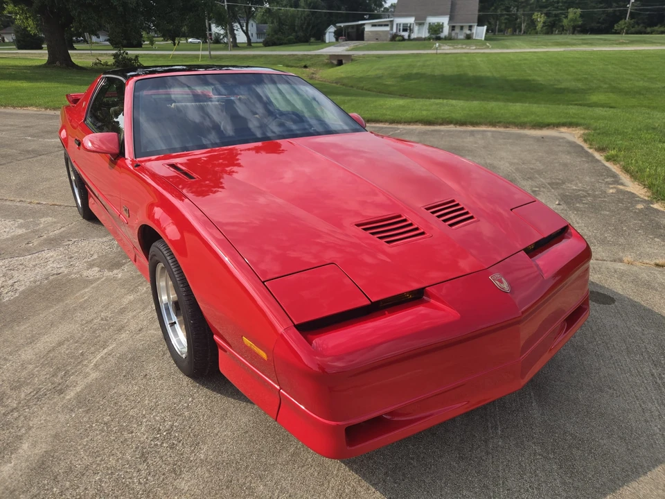 1989 Pontiac Firebird Trans Am 3rd Gen - Image 26 of 31