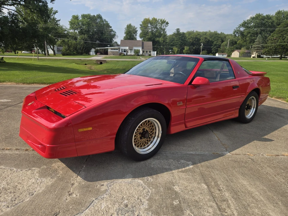 1989 Pontiac Firebird Trans Am 3rd Gen - Image 4 of 31