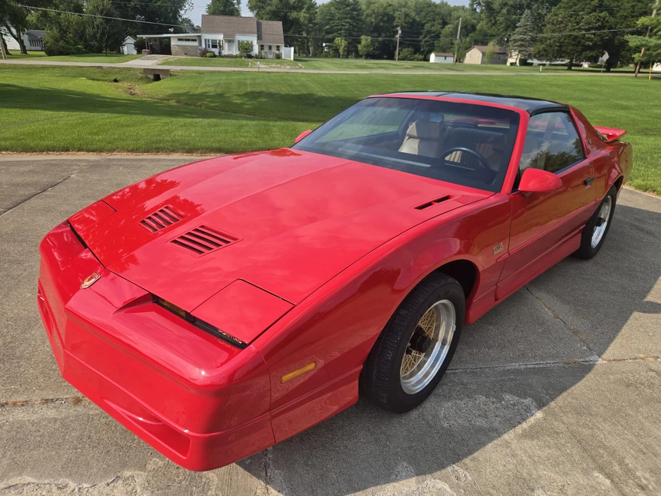 1989 Pontiac Firebird Trans Am 3rd Gen - Image 8 of 31